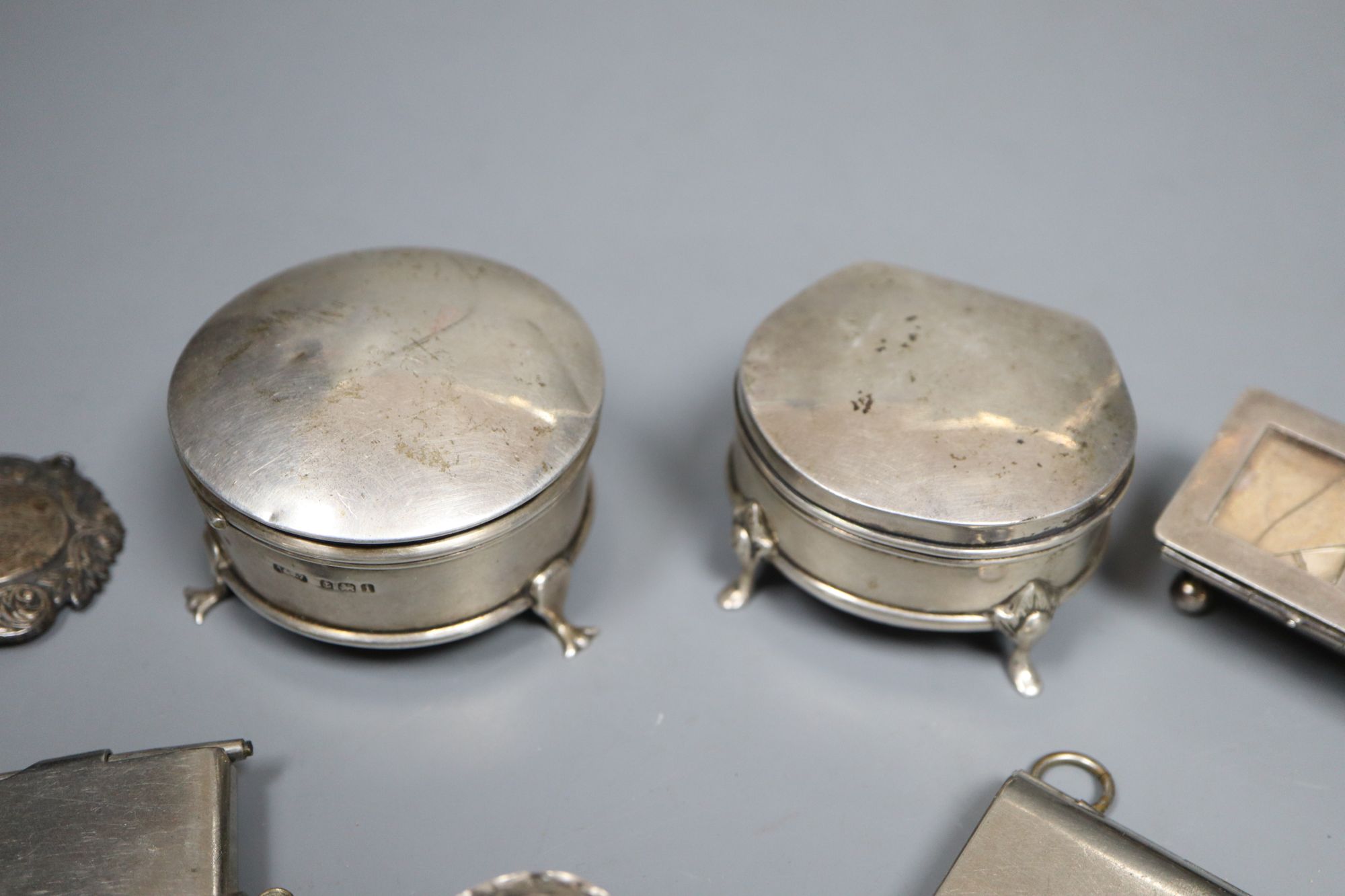 A group of small silverwares etc, including: